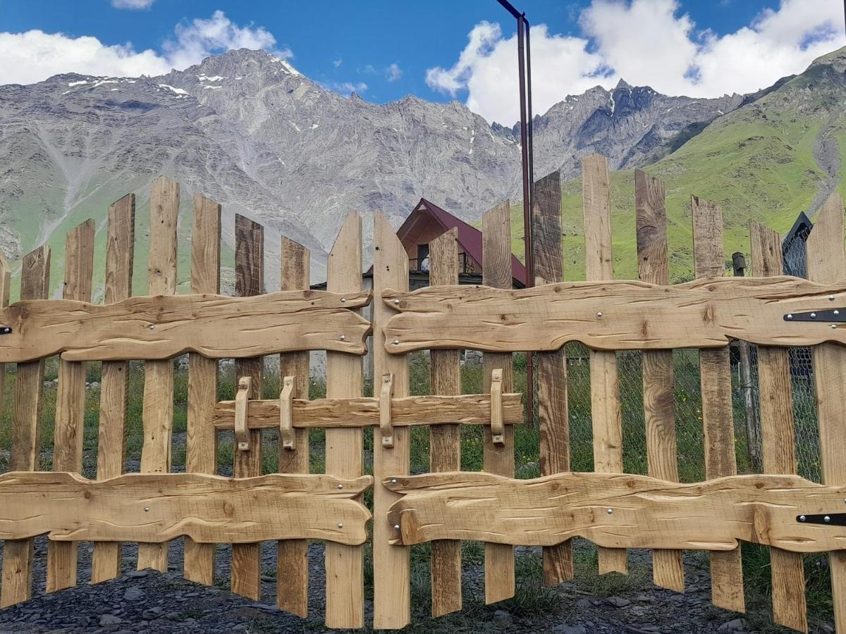 Mountain Flower Cottage Kazbegi Esterno foto