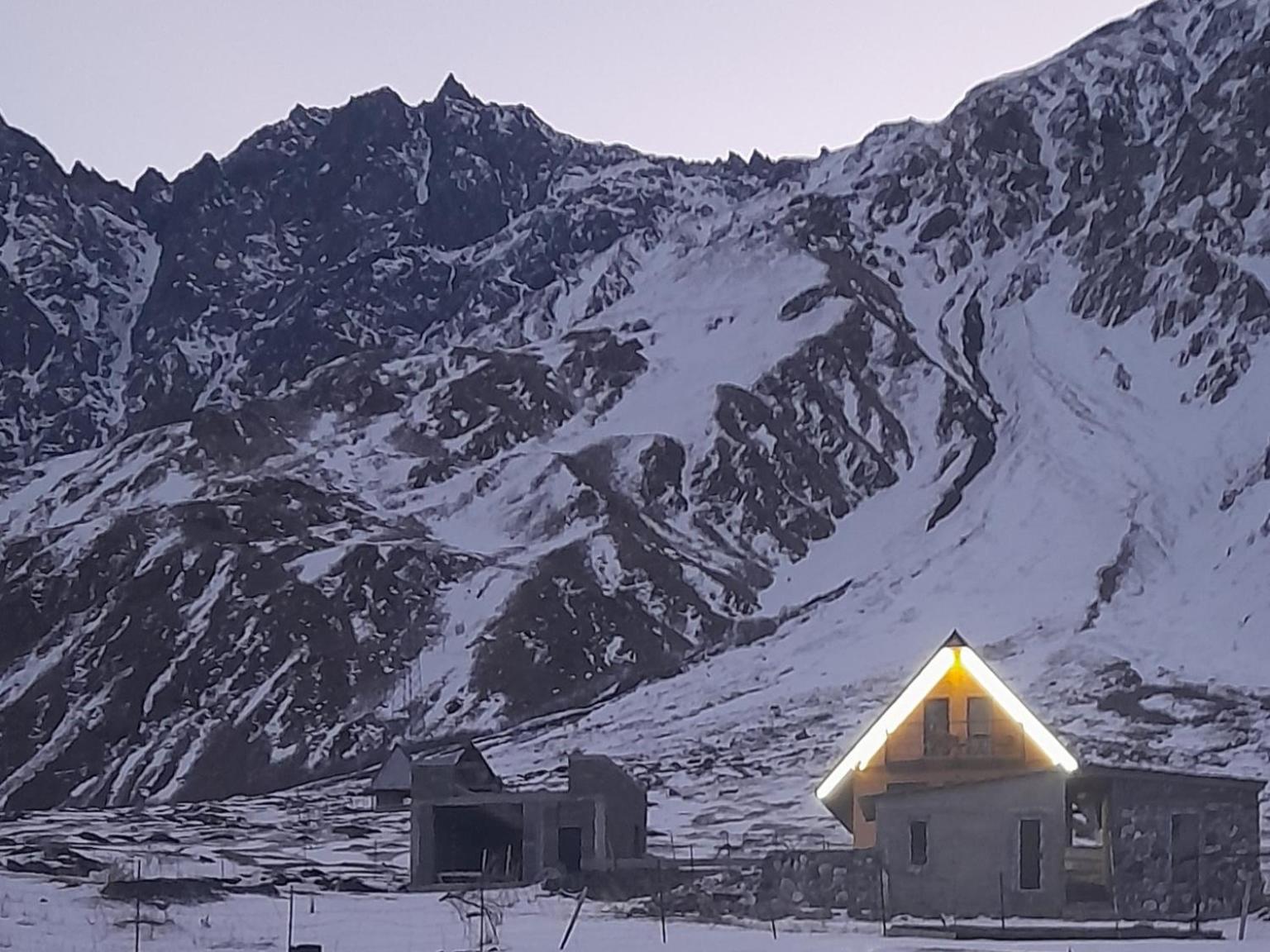 Mountain Flower Cottage Kazbegi Esterno foto