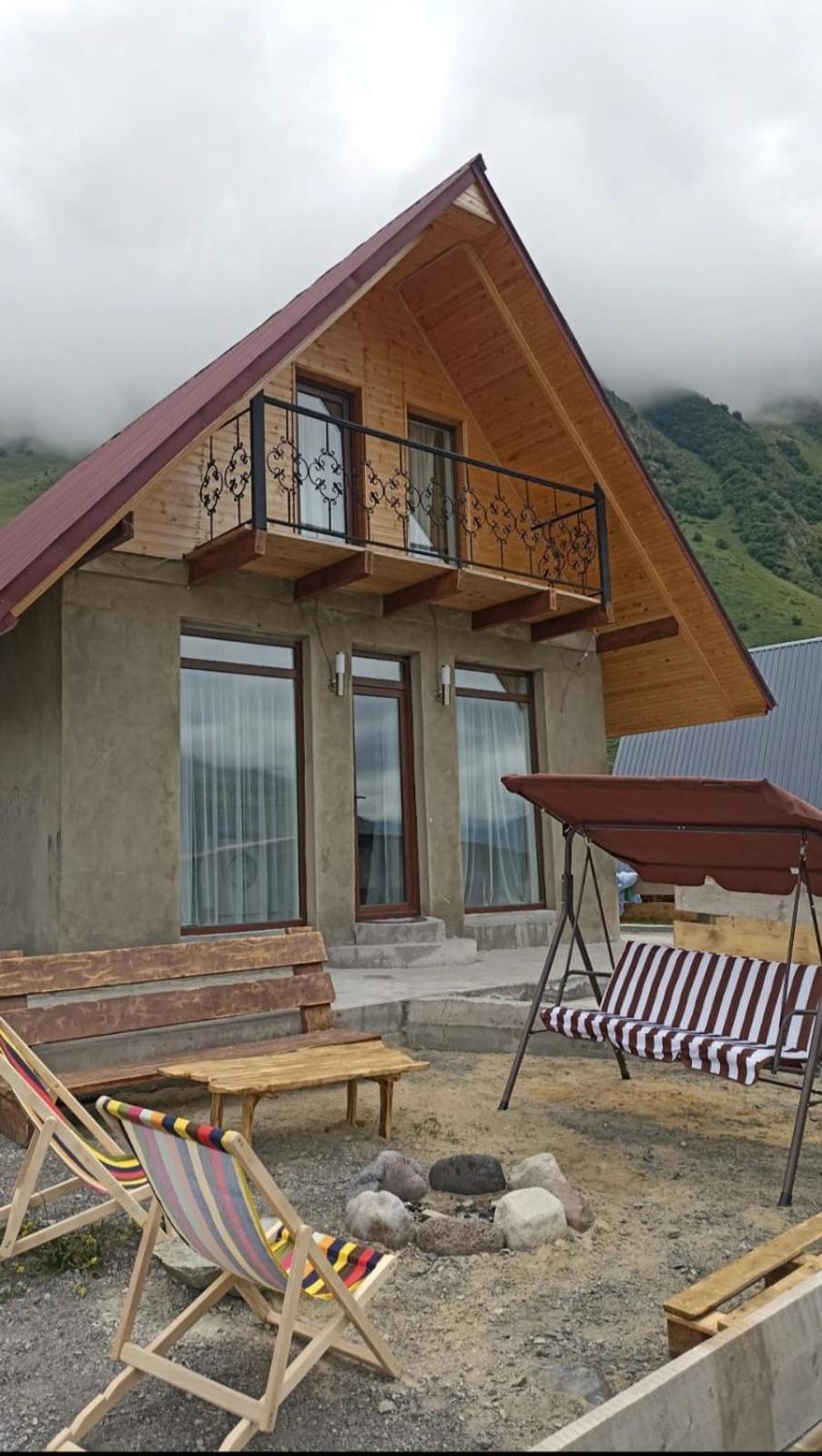 Mountain Flower Cottage Kazbegi Esterno foto